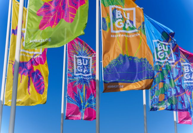 Die Gehissten Flaggen mit BUGA-Kampagnenmotiv